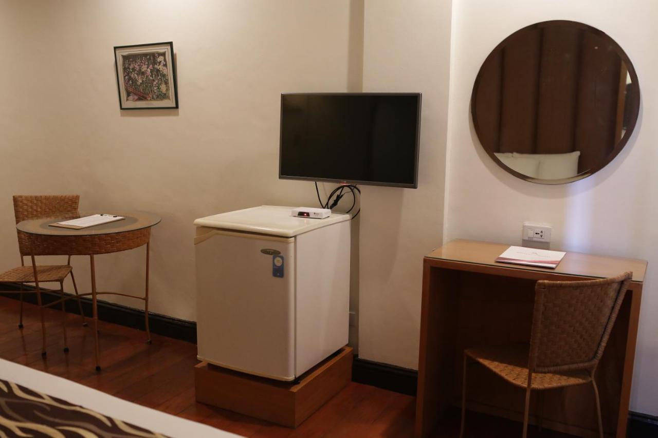 Amalfi718 Hotel Lipa City Exterior foto